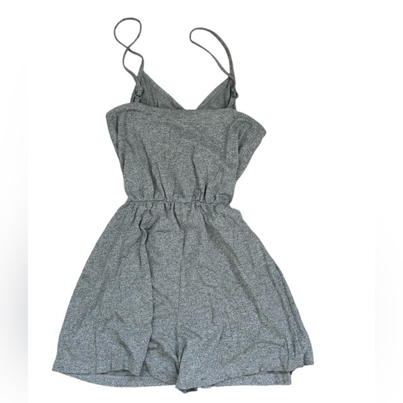 Topshop PETITE Charcoal Sleeveless Romper Sz 6P - Picture 6 of 8